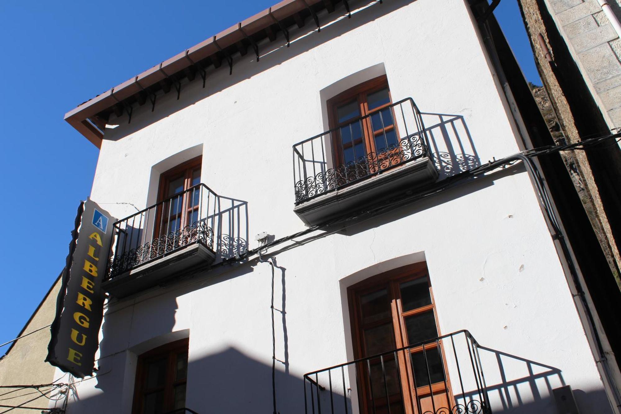 Albergue-Refugio Sargantana Canfranc Exterior foto