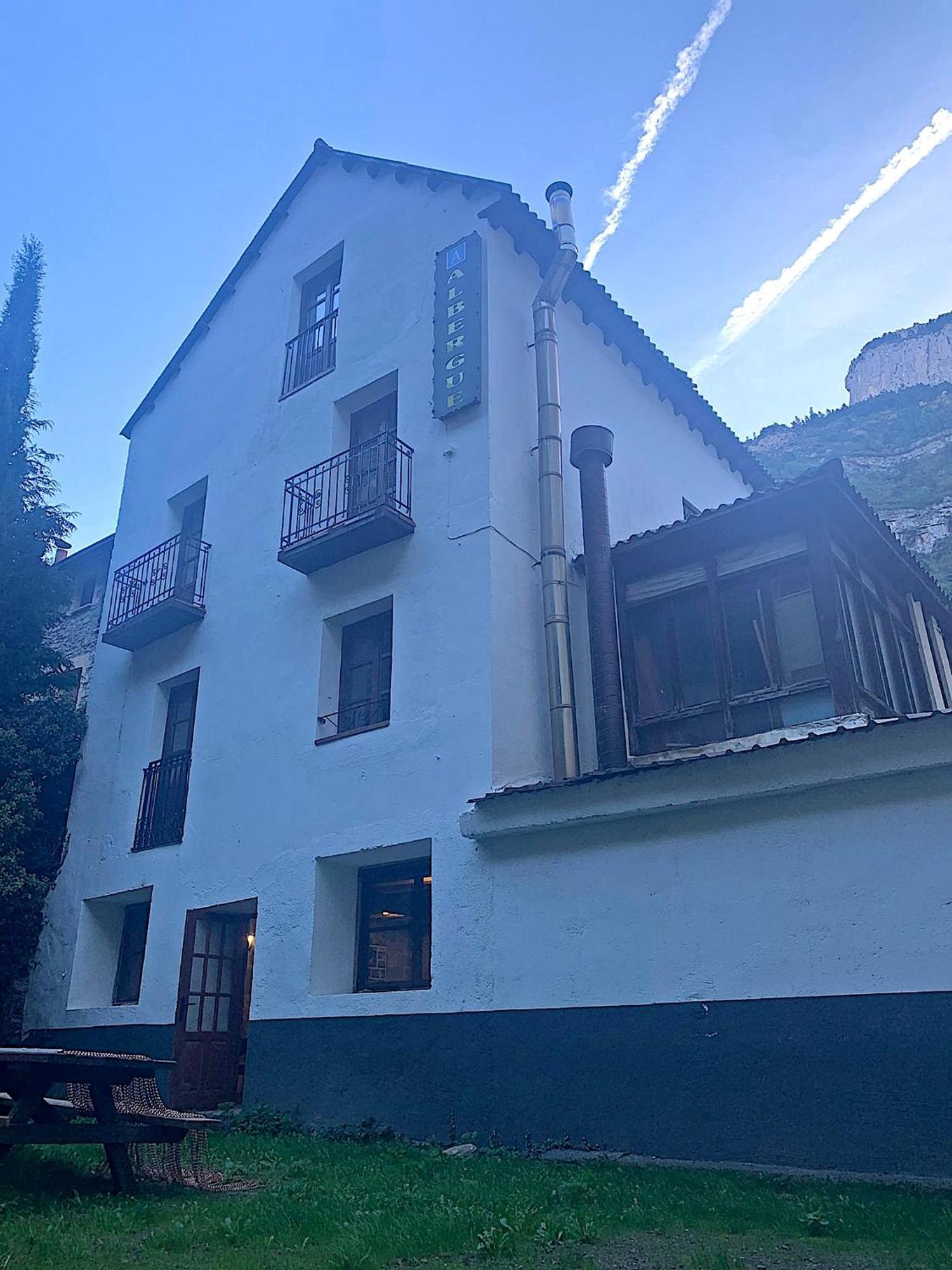 Albergue-Refugio Sargantana Canfranc Exterior foto